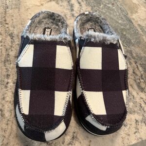 DIXXON Black & White Plaid Slip-On Slippers